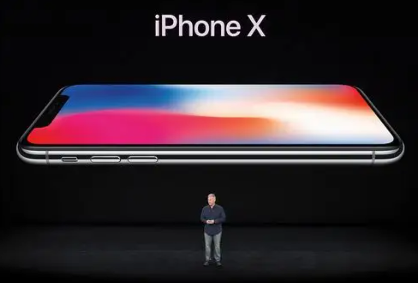 iPhone6：直角中框太硌手，改成圆润设计更舒服
友商：有道理，我也改成圆润设