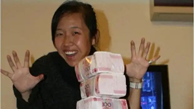 “最会玩”的夫妻：卖光北京家产周游世界，8年后回家发现竟赚2亿