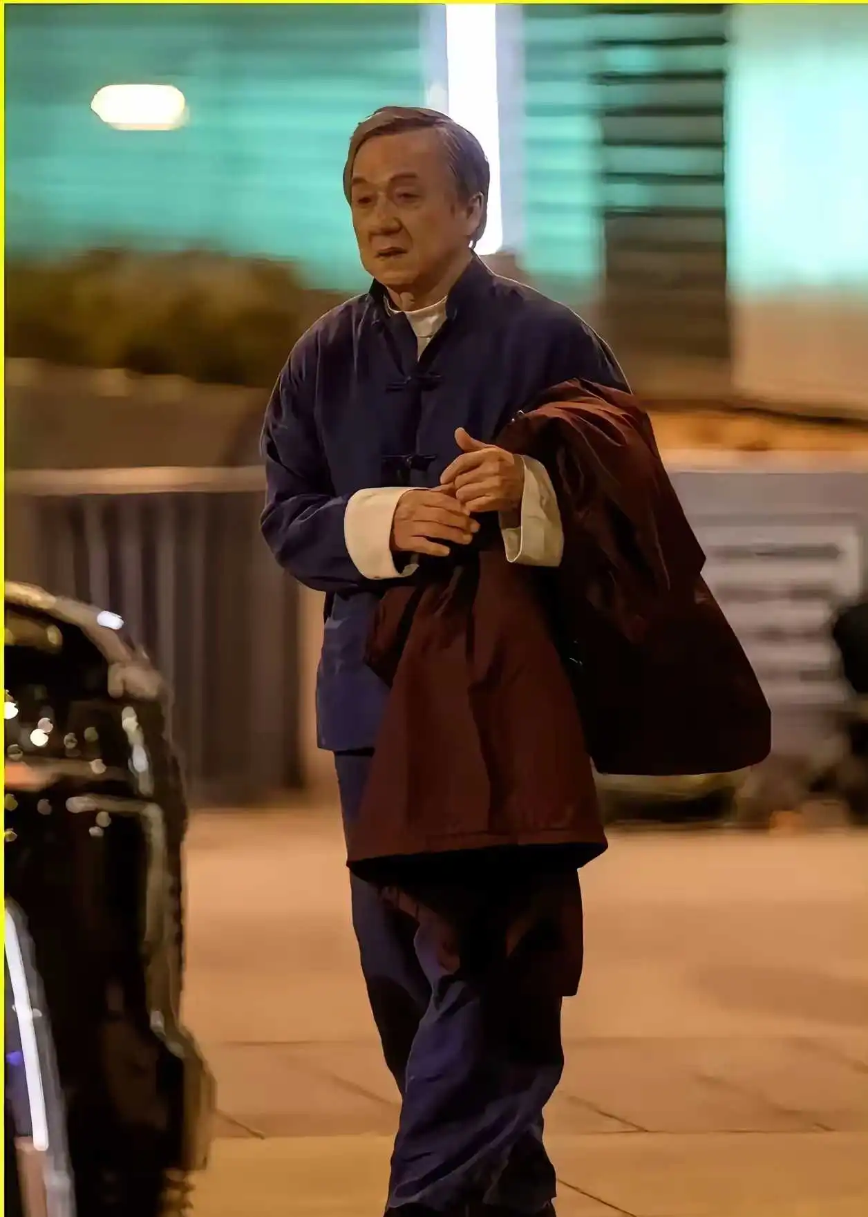 和成龙确实鼻子很像，脸型很像，不会真的吧
