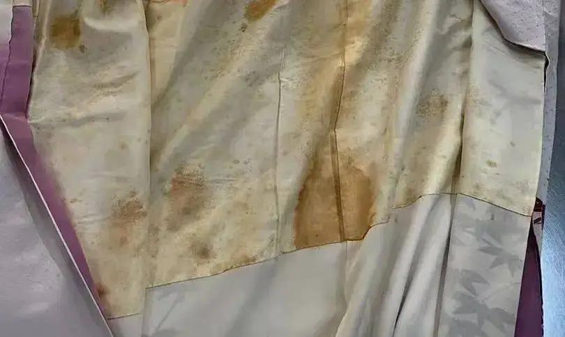 我国明令禁止进口！840件日本和服，企图“偷渡”南京：味道刺鼻、有污渍霉点，或存