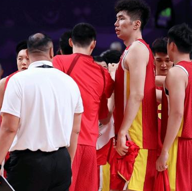 中国男篮世界排名上升3位。随着几大洲的赛事全部结束，FIBA官方也公布了最新一期