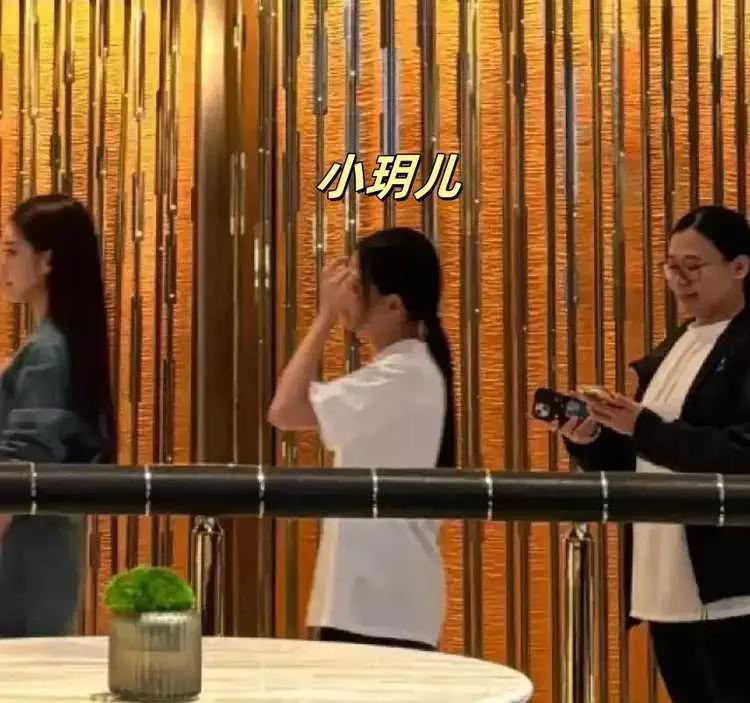 大S骤然离世，让大众的目光纷纷聚焦在她的一双儿女身上，尤其是女儿小玥儿的近况，更