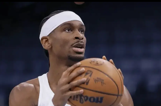 NBA本季得分王之争1毫米悬念都不存在了！
亚历山大，目前以场均32.9分傲视群