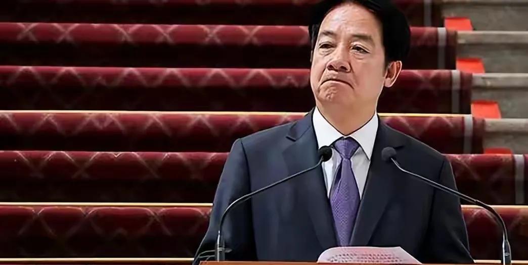 赖清德再发台独宣言，狂妄至极！
官媒已为之定性，
解放军军机瞬间出击，
两岸阴云