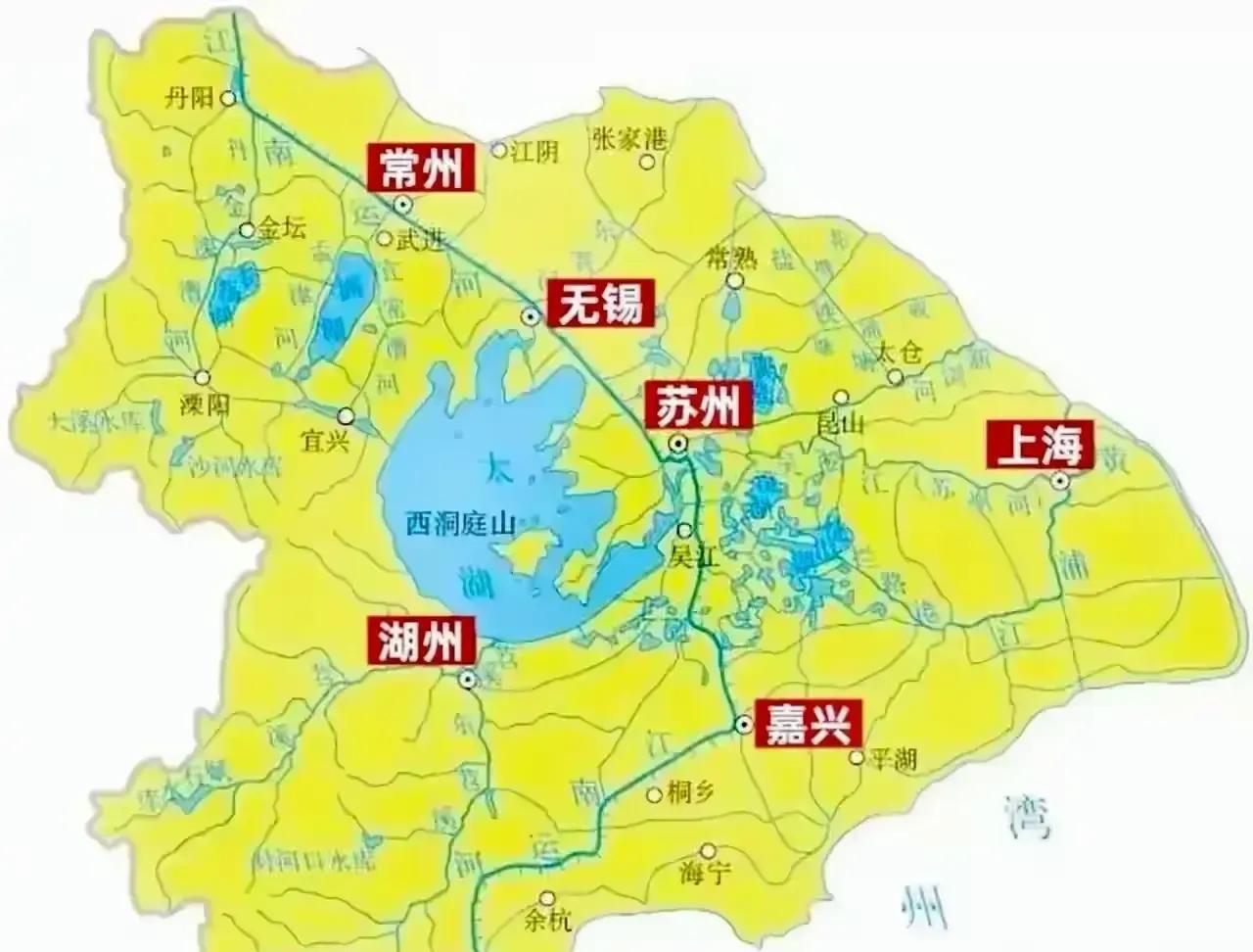 苏州与重庆对比
苏州位于长江三角洲中部，东临上海是长江三角中重要的经济圈的核心城