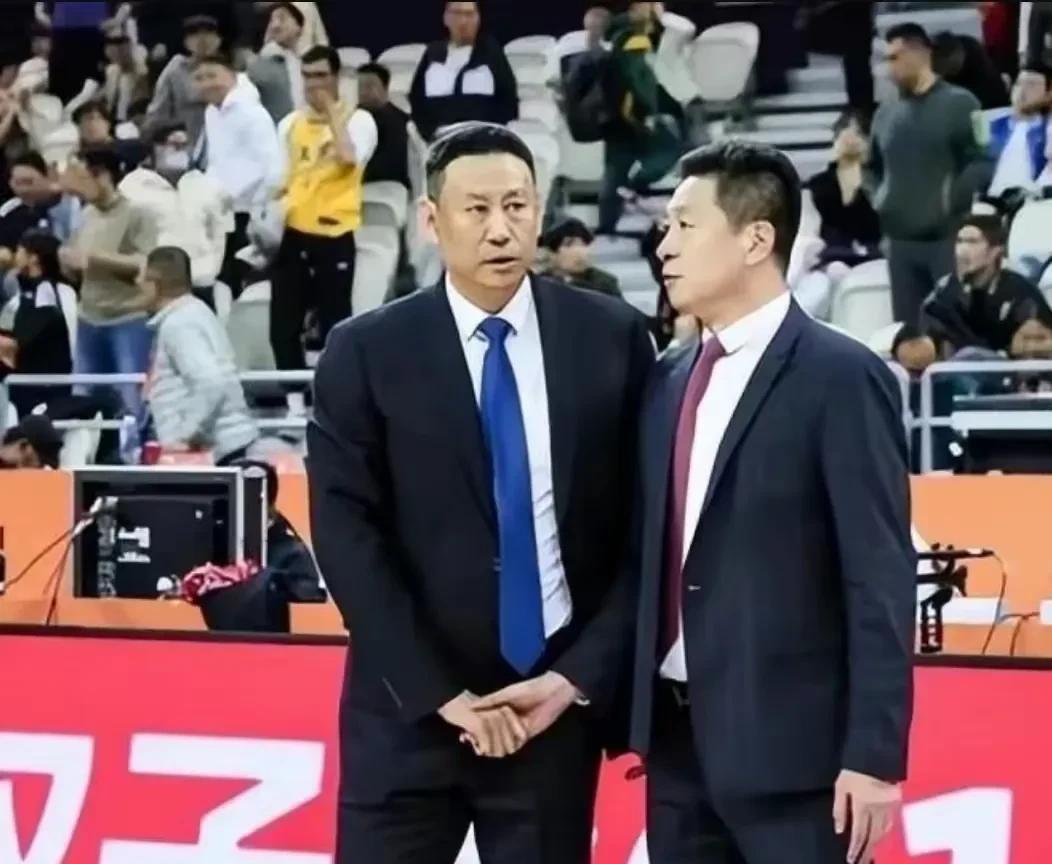 #你心目中的中国男篮最佳教练是谁#李春江当仁不让球迷心目中中国男篮第一人。中国男