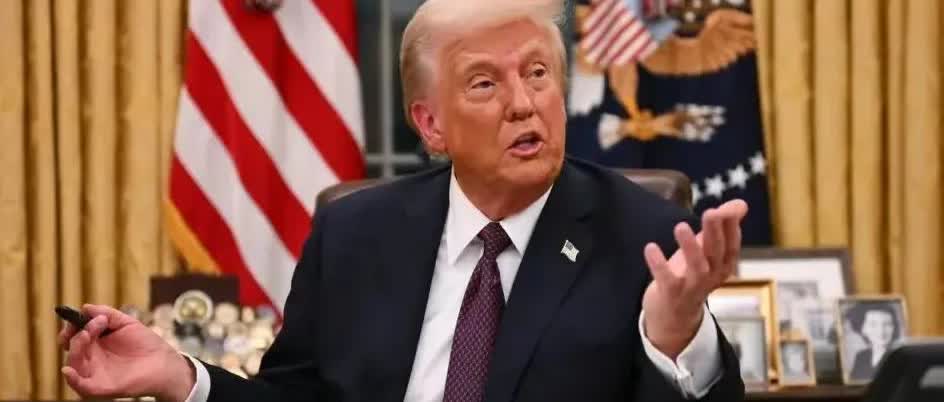 鹰酱：东大，我想找你谈点事！
东大：啥事？
鹰酱：你先把这个稀土协议签了，我