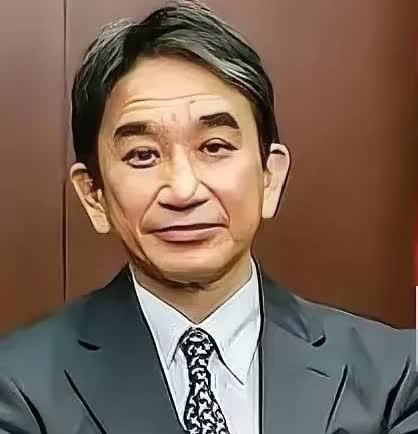 日本前驻华大使垂秀夫居然说：“等中国变弱的时候，日本要给中国来个致命打击。”所以
