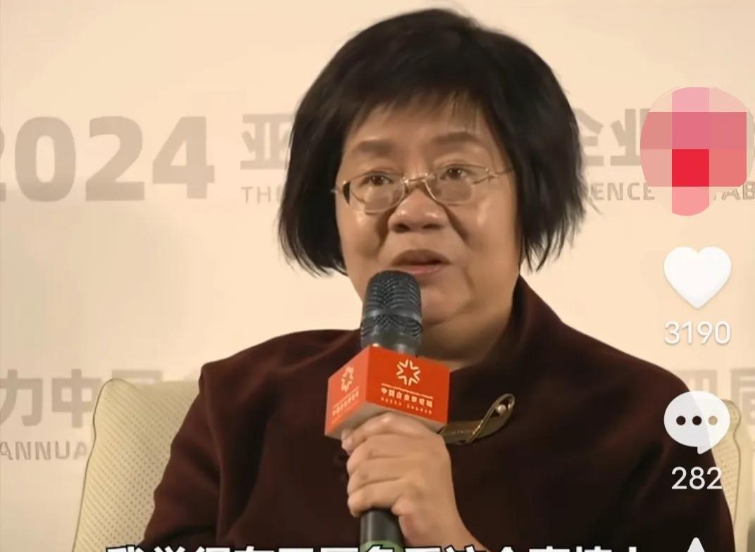 “我很早就放弃了平衡家庭和工作，我忍辱负重了几十年，成果是烟消云散！我赞成大家接