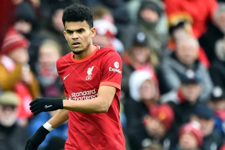 拜仁夏窗罕见静悄悄，至今仅免签若纳坦·塔！
前期追逐维尔茨、尼科都失败！
而近期