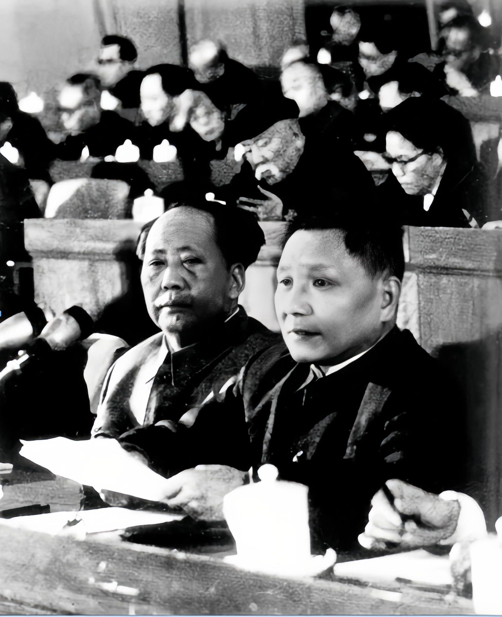 1966年，总参谋长罗瑞卿大将受到了批判，毛主席让邓小平主持会议批判罗瑞卿，邓小