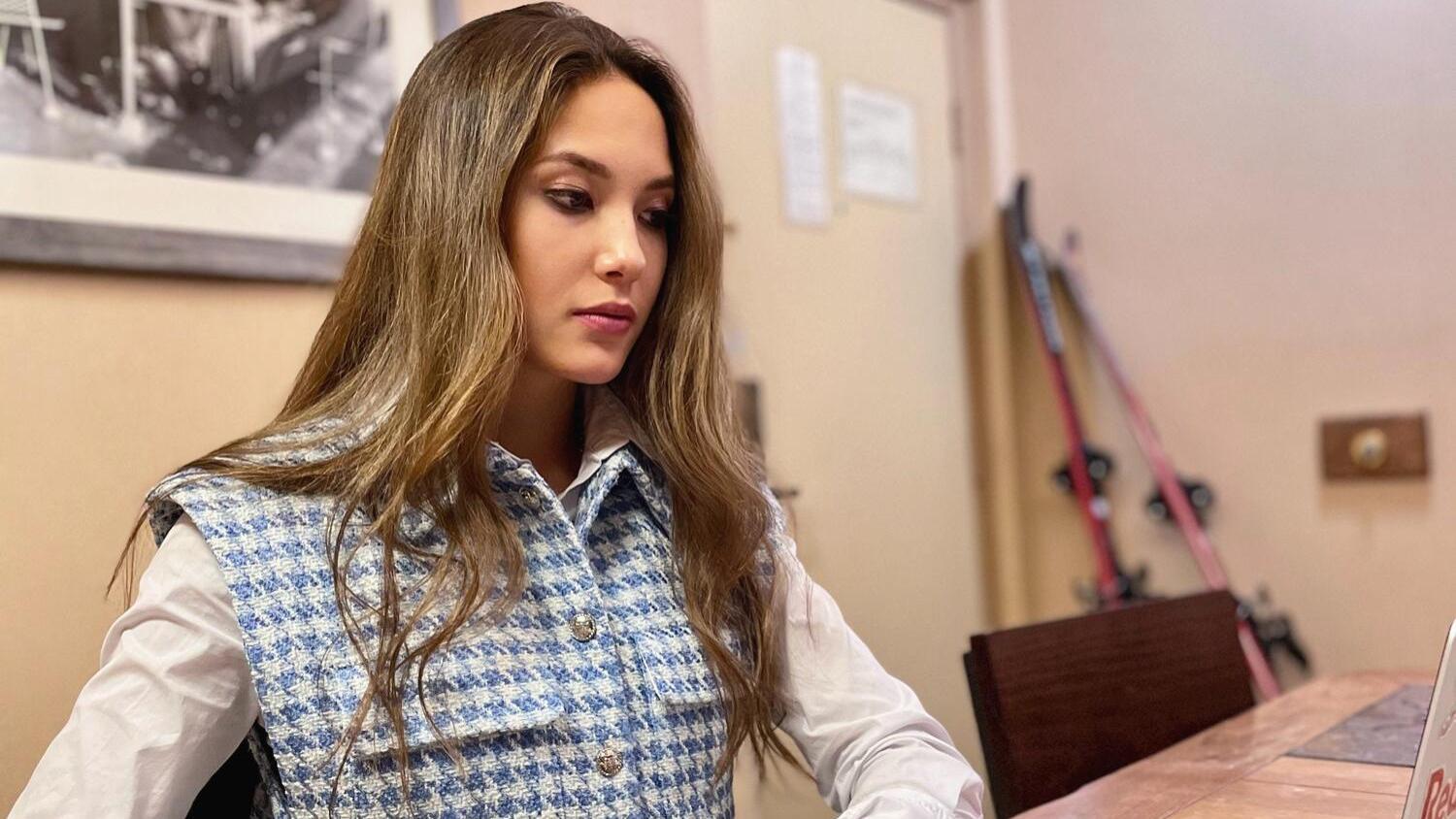 谷爱凌滑雪世锦赛新动作开发与商业价值分析