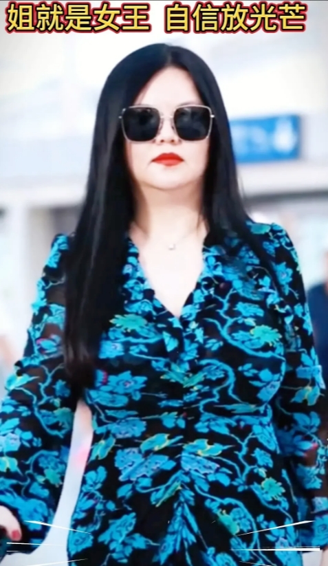 李湘很强势，但是她也是一个十分顾家的女人，她在外面工作，无论到多晚，都不会多停留