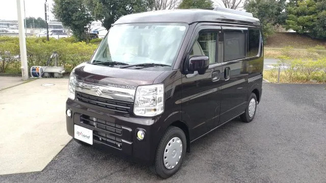 男人看了绝对动心！车长3.4米的铃木宿营车，非常适合一个人放松