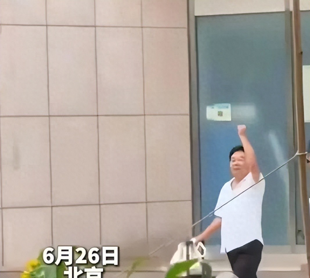 二八错换人生案件许敏索赔220万，杜新枝说是炒作。
 
感觉许敏并不是真正的要米