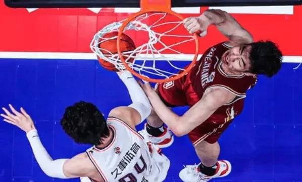 #头号创作者激励计划# 余嘉豪学成后，不要归来，要继续深造！
NBA能去的球员少