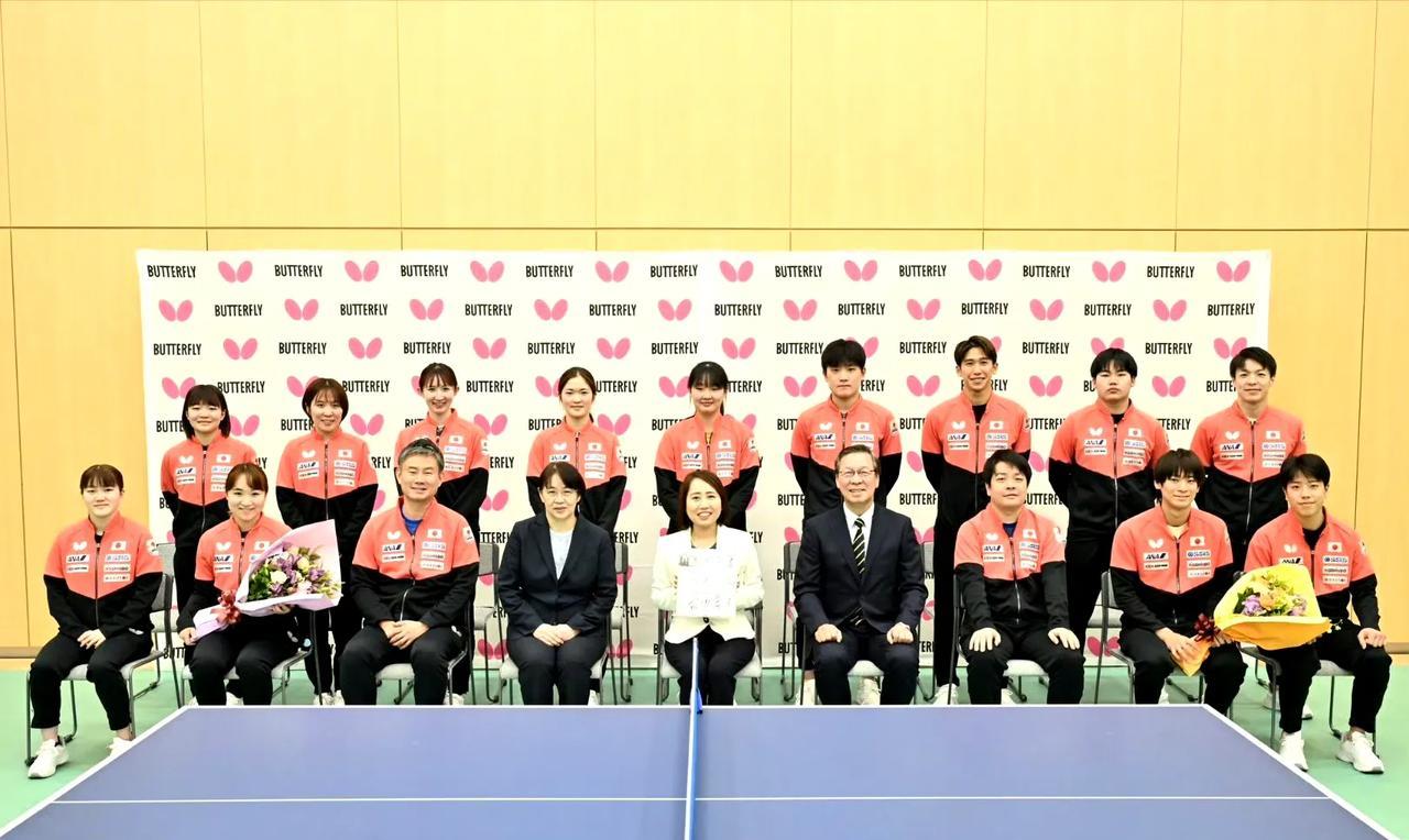 5月28日日本队结束多哈世乒赛回国，访问赞助商蝴蝶和全农。说实话这次日本收获颇丰