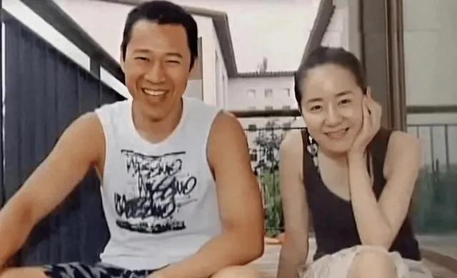 霍凡：被丈夫张丰毅宠溺，结婚30年无子女，用爱温暖了继子