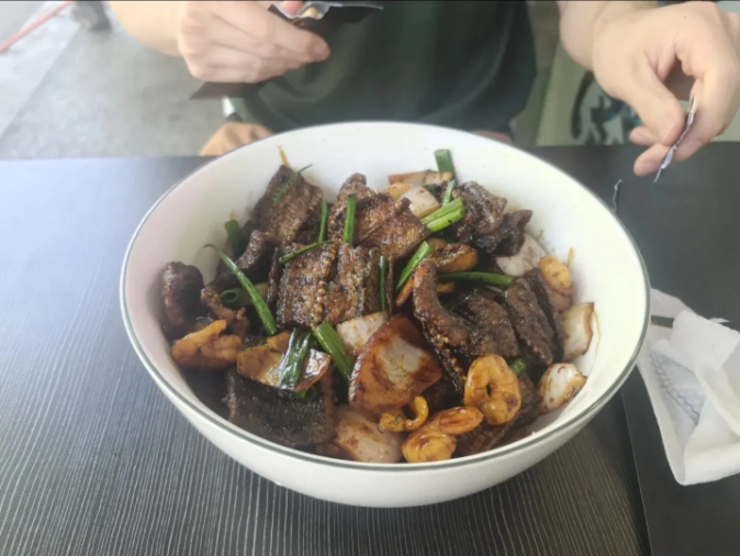 杭州的特色美食400元一碗的面，就这？
