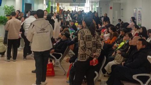 太多了，医院的人为什么就如同过江之鲫？