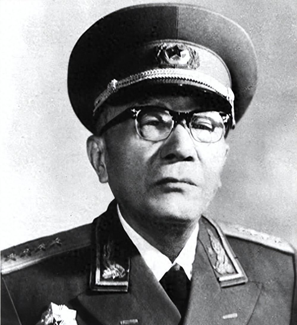 黄克诚说：林彪提出“红旗还能打多久”，其实没有错