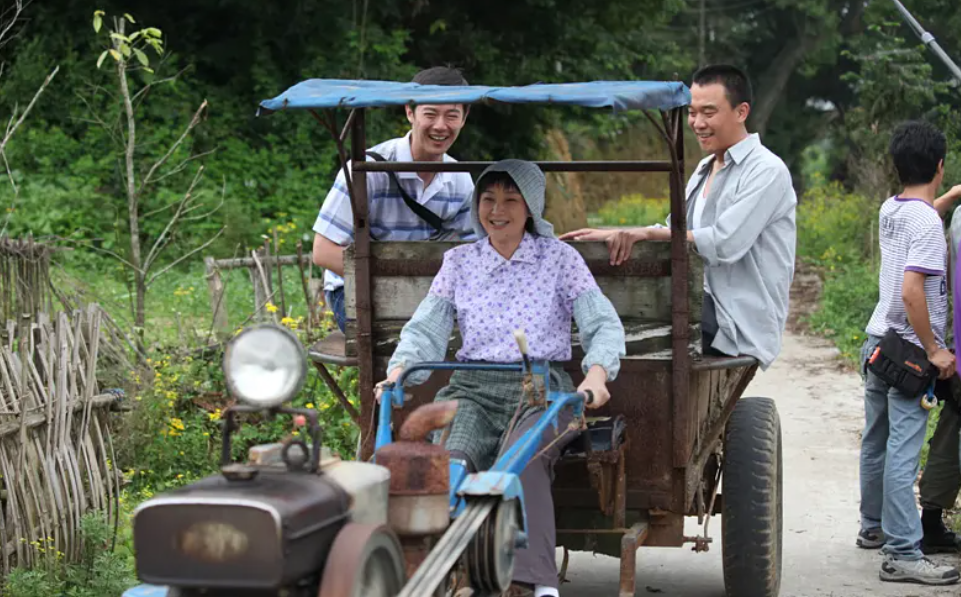    《原乡》是非常好的题材，台湾老兵，第一次在电视剧里了解到这个群体，拍的太感