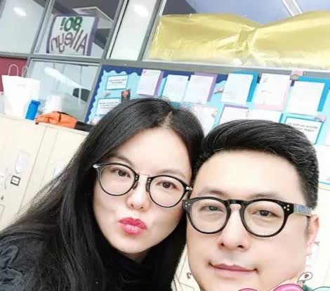 王岳伦李湘离婚后的关系竟然比以前还要好？当初两个人在离婚的时候闹得沸沸扬扬，大家