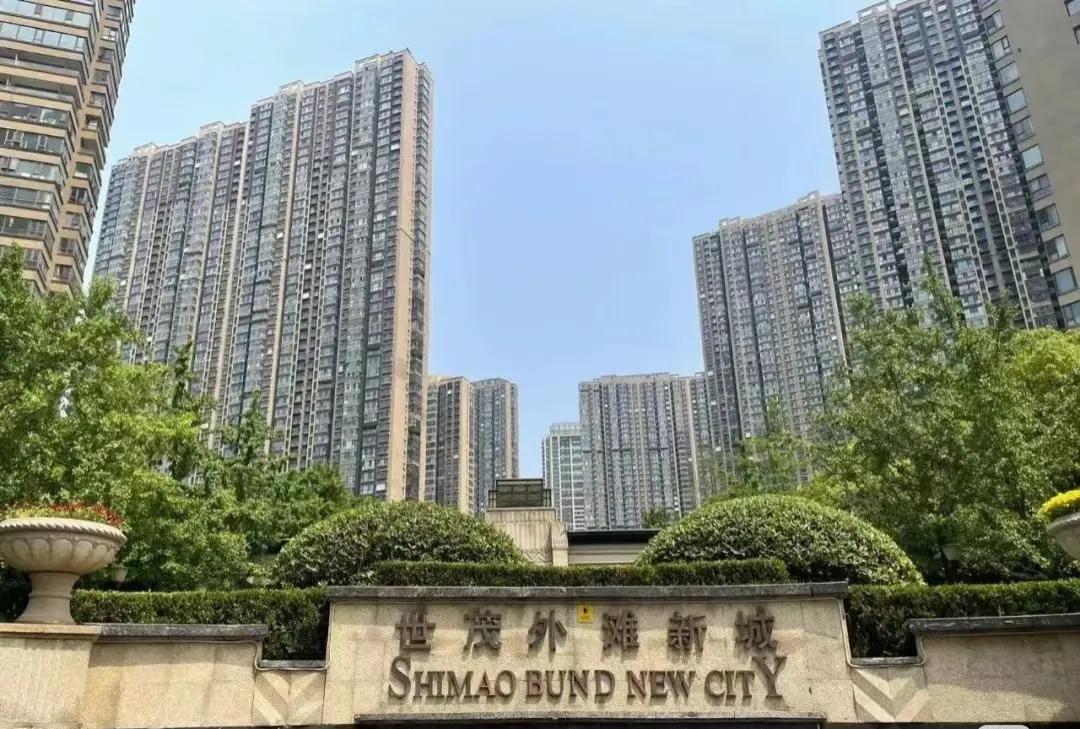 南京世贸外滩新城从6万降到1.9万！南京一代神盘，卖爆了！
      巅峰期卖