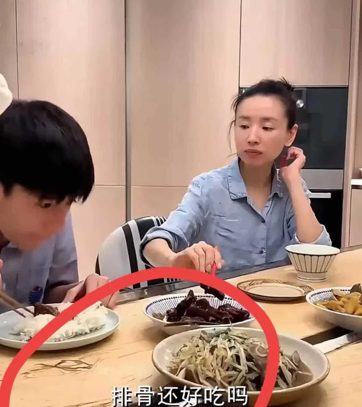 潘粤明董洁离婚真相浮出水面，模范夫妻为何难逃七年之痒？十年秘密终被揭开！

