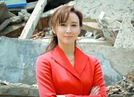 2005年，大马富豪朱兆祥向女演员胡静求婚，胡静说：你大我12岁，咱们不合适，朱