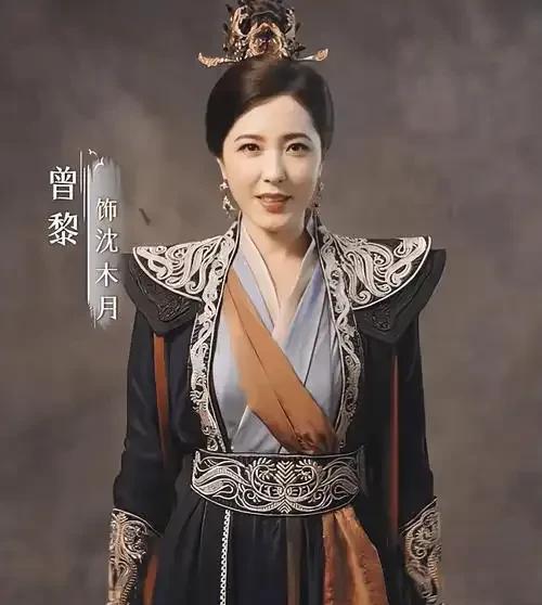从保剑锋说“曾黎是中戏200年才出一次的美女”，网上就兴起了一阵曾黎是盛世美颜的