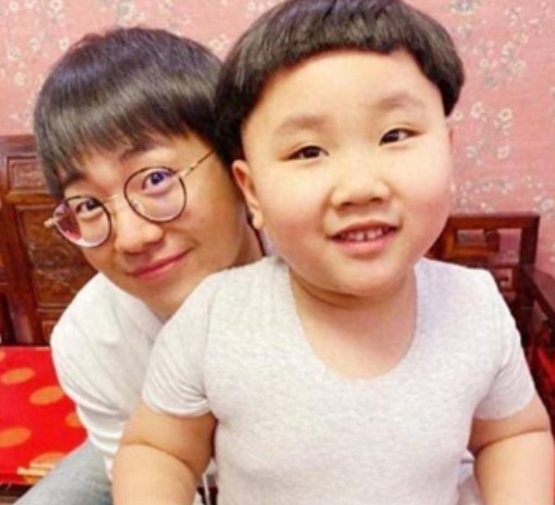 郭德纲谈德云社继承人：直言这早晚都是郭麒麟的，他嫌麻烦不要。
 
郭麒麟真不错，