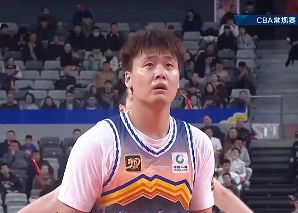 新疆主场输球，真的是赵睿放水吗？

新疆主场不敌广东队主要是以下几个原因:
1.