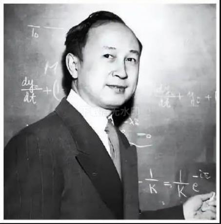  1955年，钱学森回国后，中科院每月给他发350元人民币，后来增聘为院士后，每