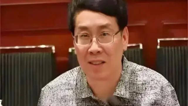 娃哈哈叔侄商战?  叔叔宗泽后推出“娃小智”对标宗馥莉“娃小宗”