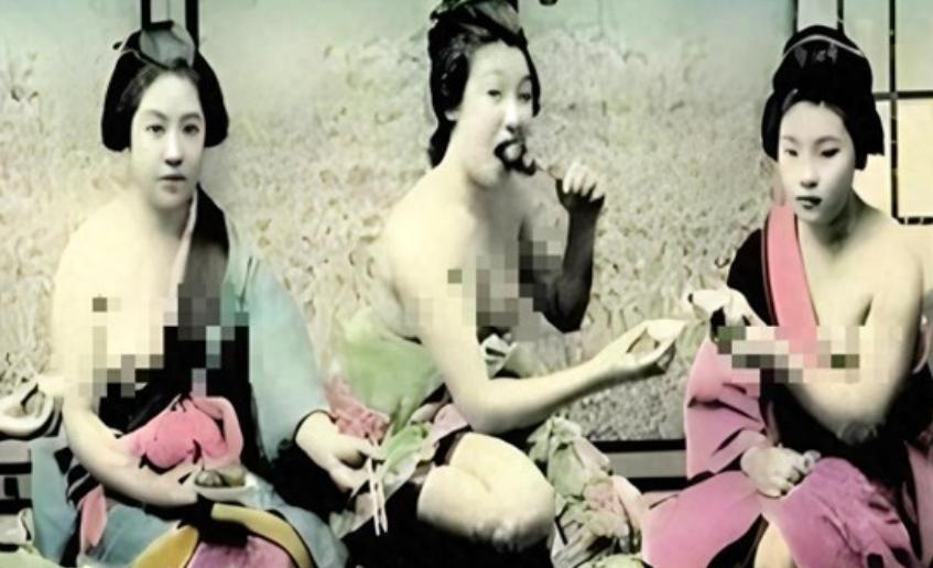 二战时期日本女人多疯狂，自杀逼丈夫上战场，主动要做慰安妇，一天伺候几十人，亲爹、