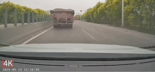 王者撞王者，临近路口不要跟车太近！