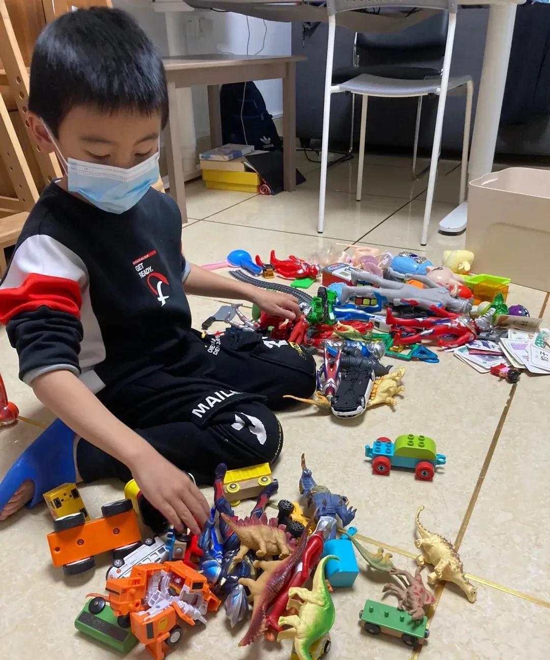 全职妈妈"手心向上""好吃懒做"的言论太气人！
忍不了了！那些讽刺全职妈妈"手心