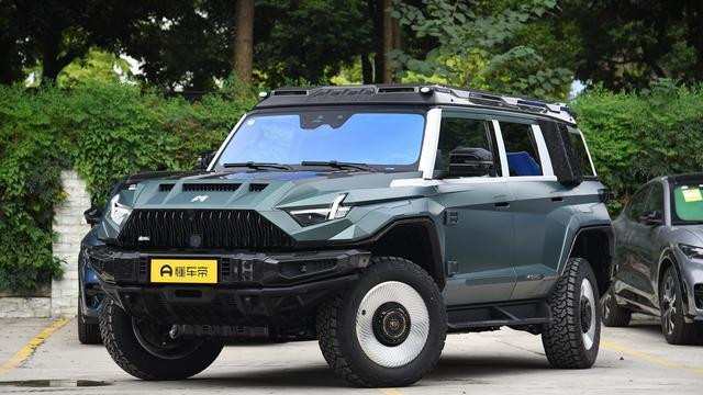 充满力量感，最小离地间隙为268mm，这款硬派越野SUV如何？