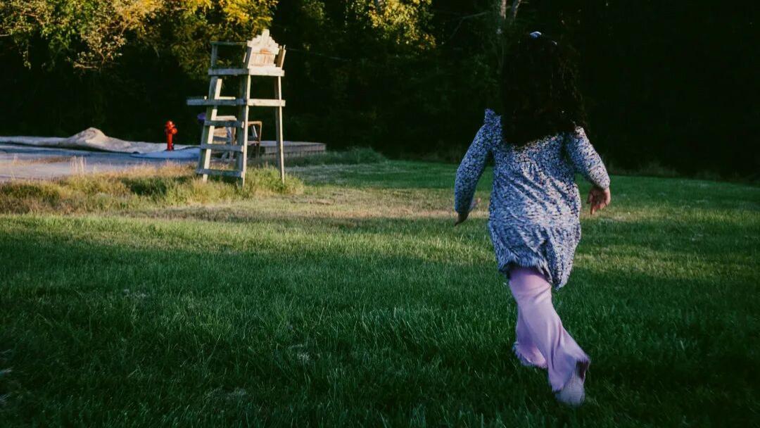 孩子做事拖拉，不是没自觉，是心里没把握。