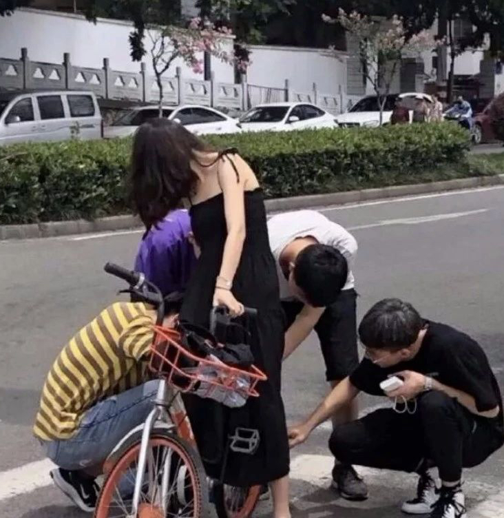 都是喜欢乐于助人的好同志