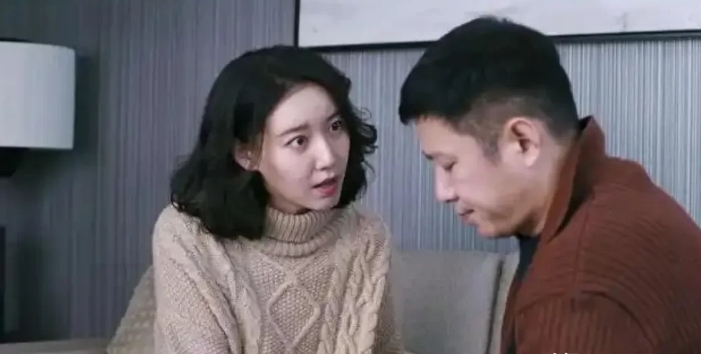 高露28岁隐婚生子，老公身份至今未公开，常年演配角，却比主角更抢眼！ ​​​