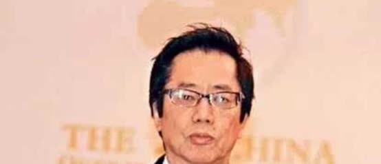 1992年，霍文芳被霍英东重金保释出狱后，霍英东便在报纸上宣布与其断绝父子关系而