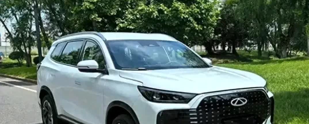 这就是现实啊!
电车30万: 使用10年，电费1万，卖1.5万;
油车30万