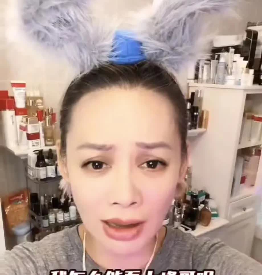 终于找到宁静嫌弃汪峰的原因了
不是因为汪峰太老了
也不是因为汪峰没有才华，而