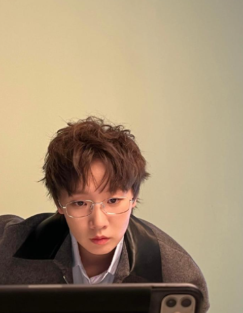 王曼昱生活照的杀伤力，王曼昱晒照庆祝新年，看惯了赛场上王曼昱的飒，对王曼昱的生活