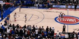 #nba# 巨星球，直接晃飞5米远啊，布伦森击败了活塞。
这球，布伦森真展示实力