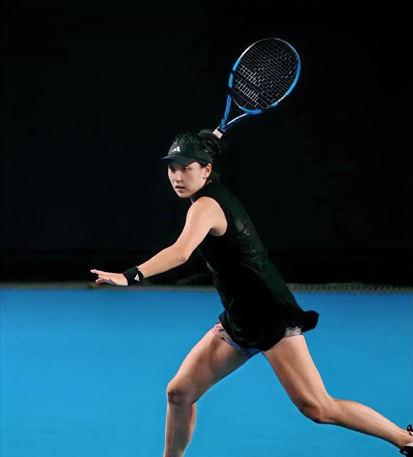 王欣瑜距首个单打冠军又近一步！！
在刚结束的WTA250布拉格站女单首轮，世界排