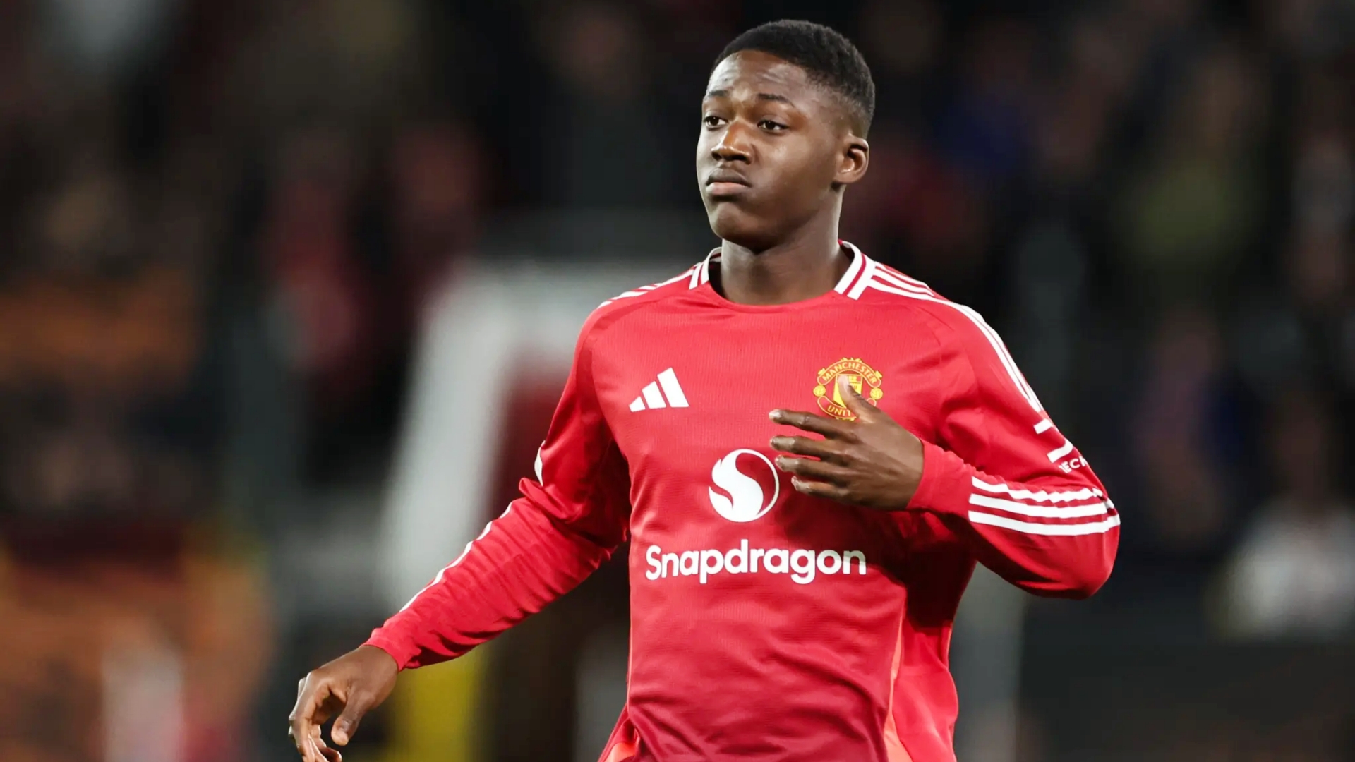 那不勒斯将曼联小将梅努列入一月转会引援名单，他们希望签下一名中场球员。
这笔潜在