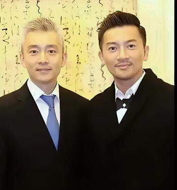 55岁的前央视主持人亚宁与51岁的苏有朋罕见同框。感觉两人气质太像了！亚宁虽已满